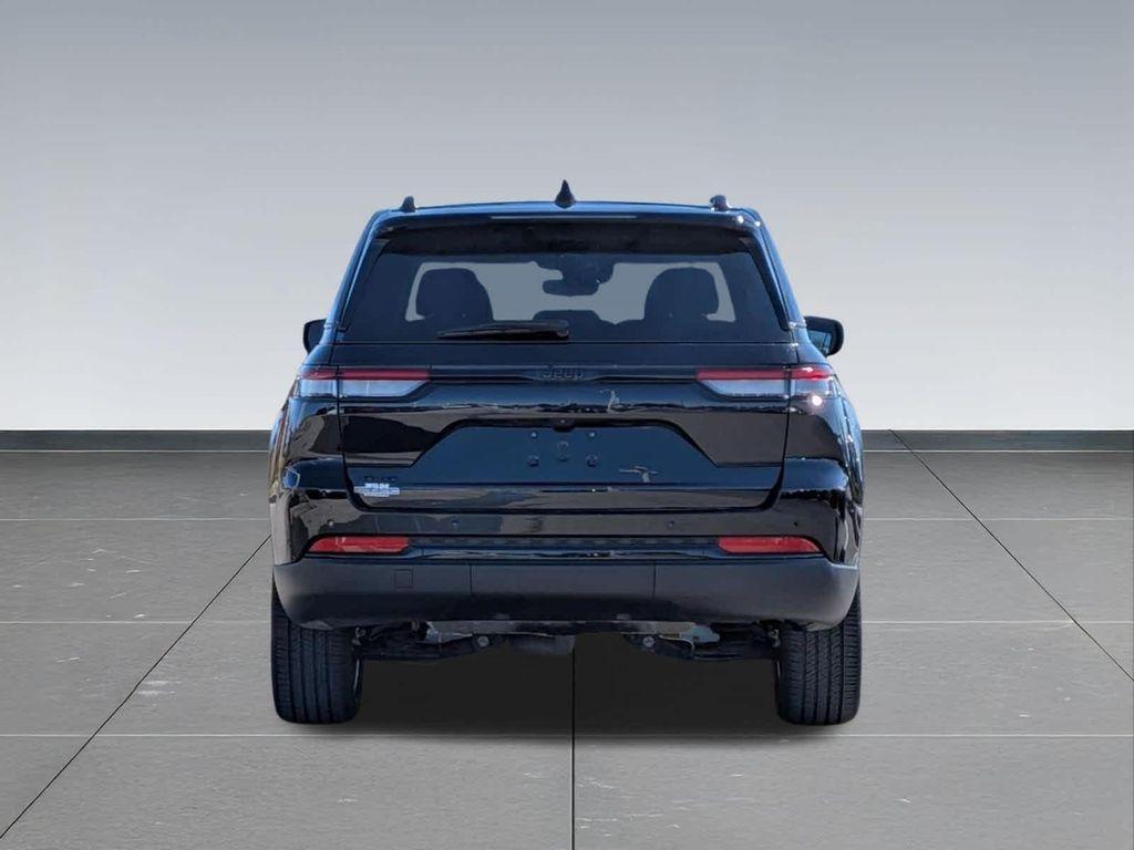 used 2023 Jeep Grand Cherokee car, priced at $32,786