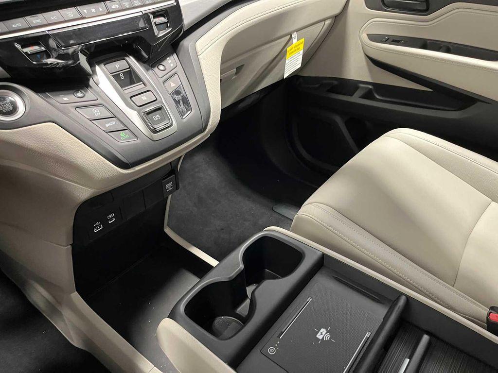 new 2026 Honda Odyssey car, priced at $41,737