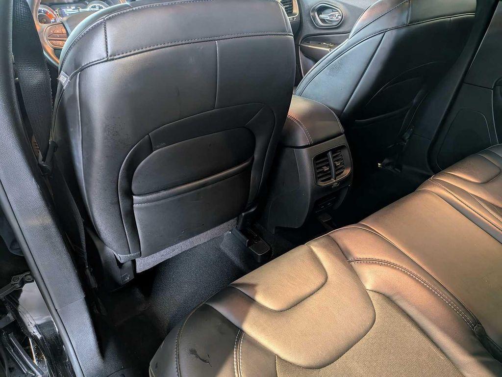 used 2019 Jeep Cherokee car, priced at $18,802