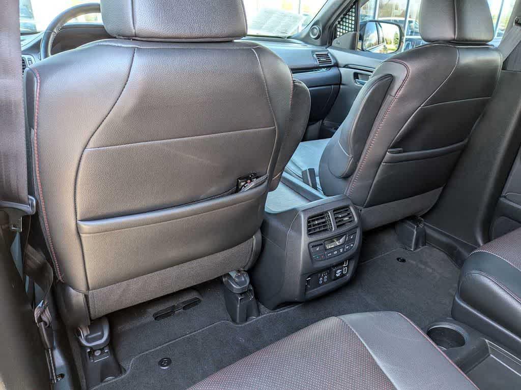 used 2020 Honda Pilot car, priced at $31,387