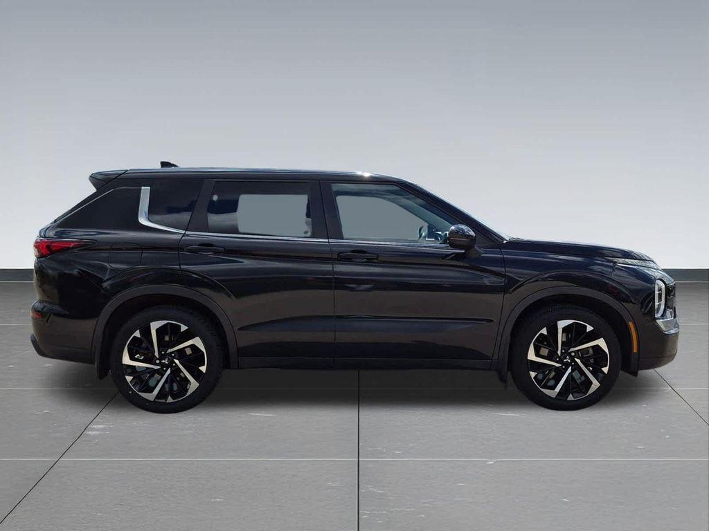 used 2022 Mitsubishi Outlander car, priced at $20,786