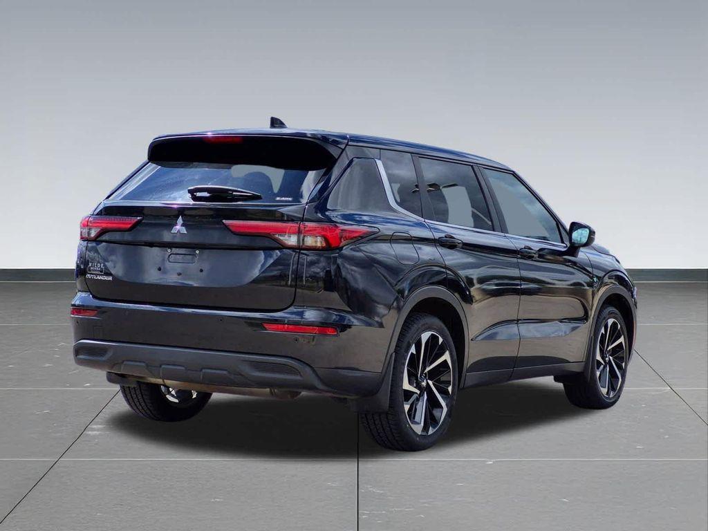 used 2022 Mitsubishi Outlander car, priced at $20,786