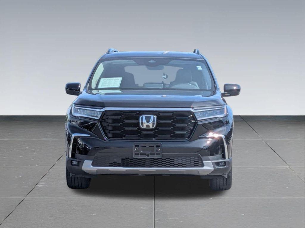 used 2025 Honda Pilot car, priced at $44,786