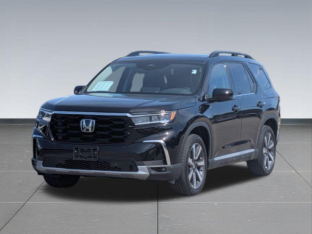 used 2025 Honda Pilot car, priced at $44,786