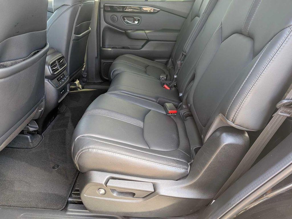 used 2025 Honda Pilot car, priced at $44,786