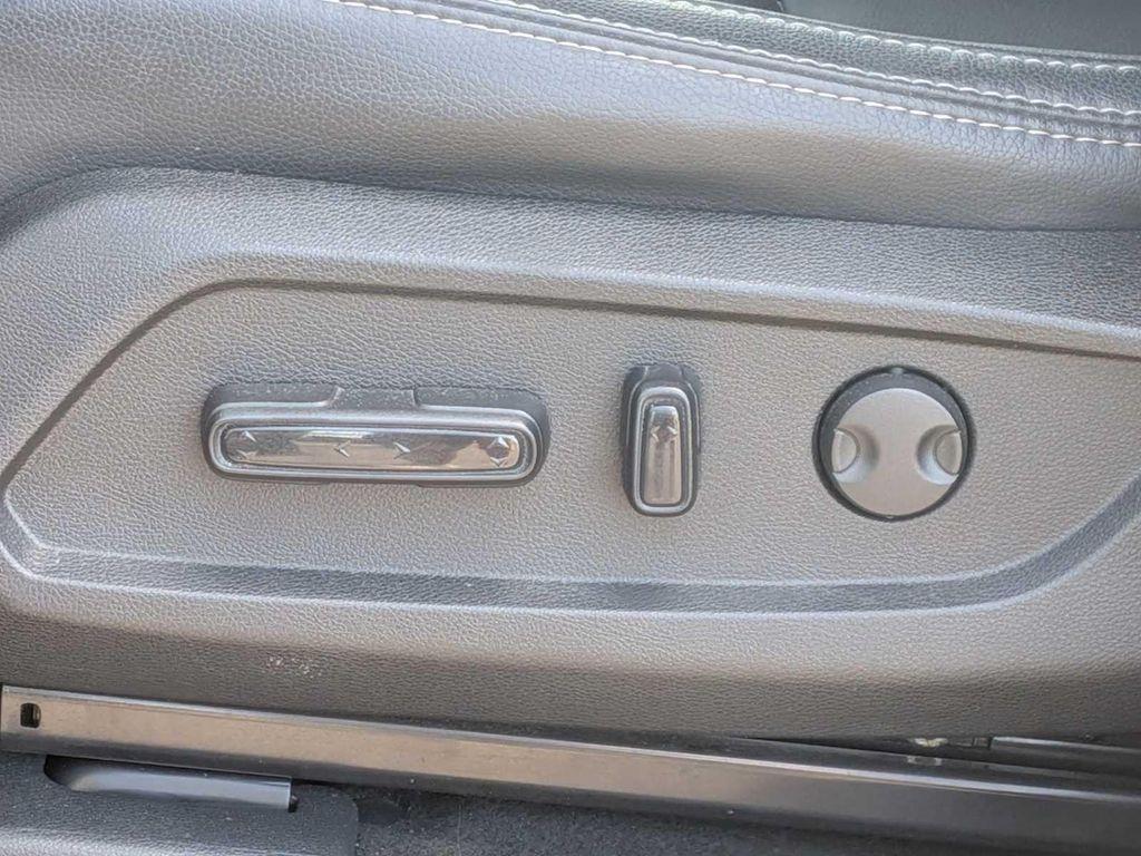 used 2025 Honda Pilot car, priced at $44,786