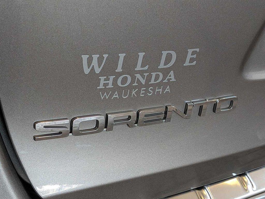 used 2018 Kia Sorento car, priced at $17,786