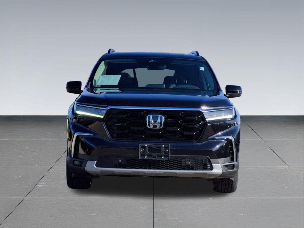 used 2023 Honda Pilot car, priced at $38,019