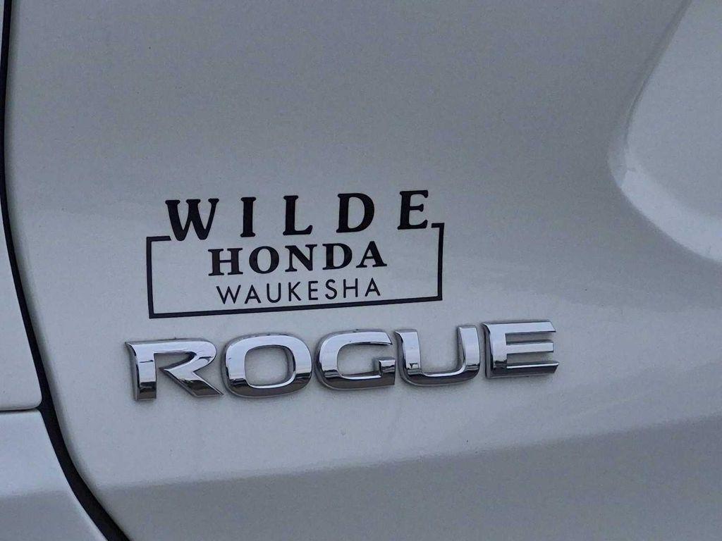 used 2018 Nissan Rogue car, priced at $15,999