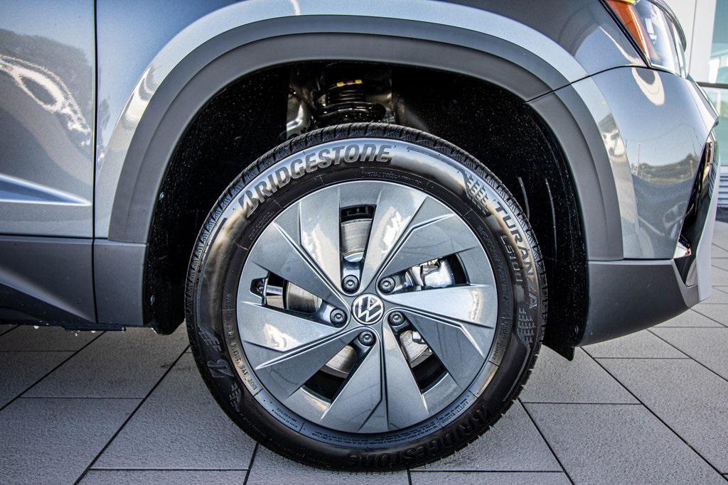 new 2026 Volkswagen Taos car, priced at $27,677