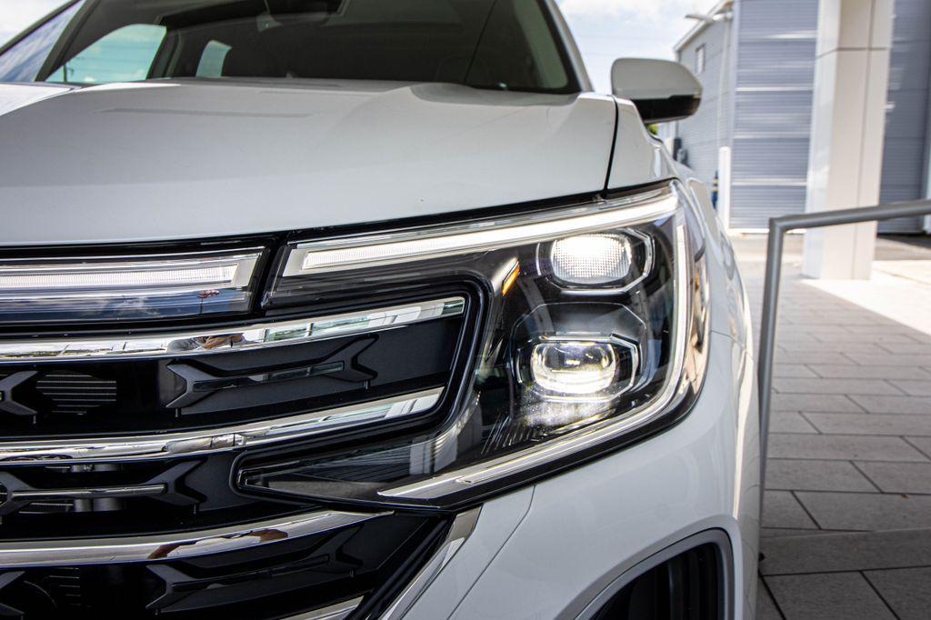 new 2026 Volkswagen Atlas car, priced at $44,662