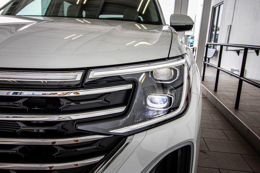 new 2026 Volkswagen Atlas car, priced at $40,268