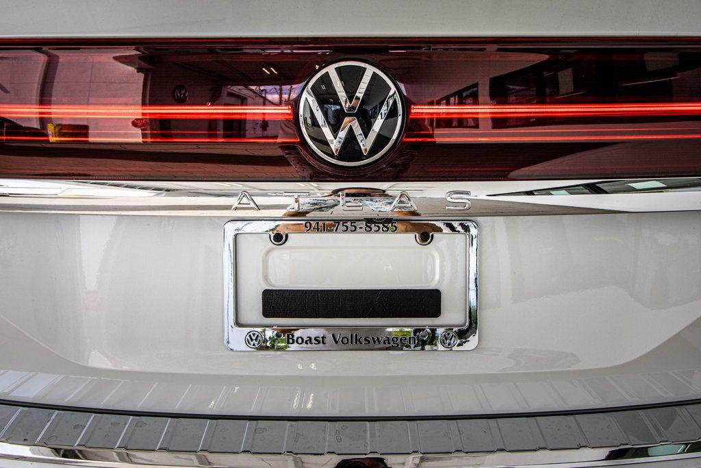 new 2026 Volkswagen Atlas car, priced at $40,268