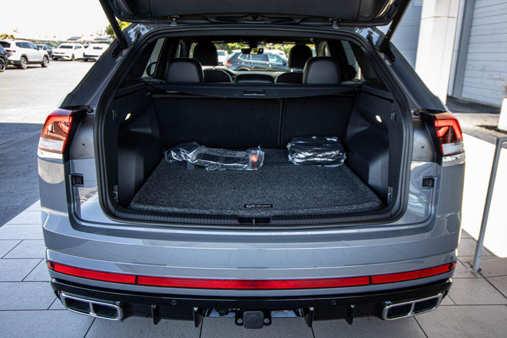 new 2026 Volkswagen Atlas Cross Sport car, priced at $52,261