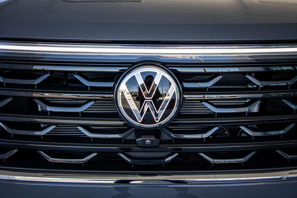 new 2026 Volkswagen Atlas Cross Sport car, priced at $52,261