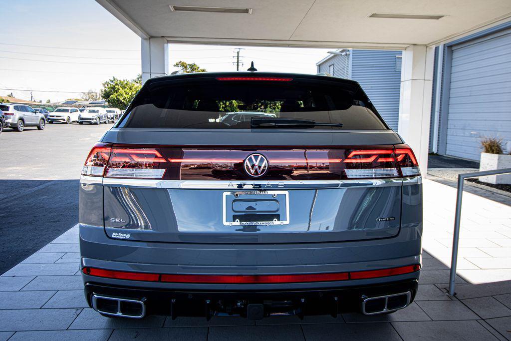 new 2026 Volkswagen Atlas Cross Sport car, priced at $52,261