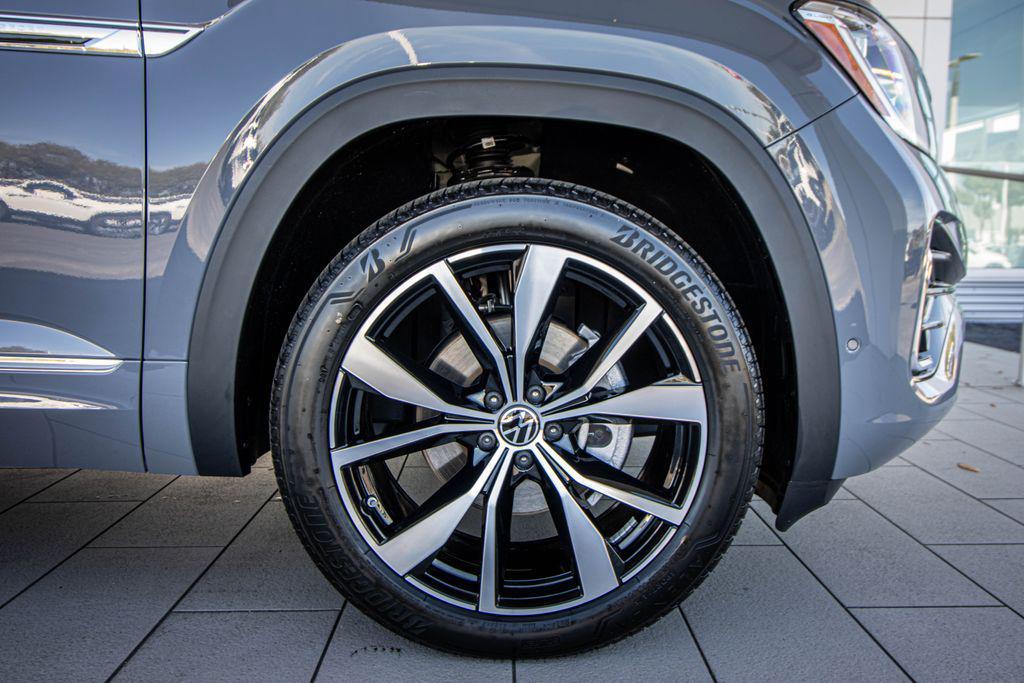 new 2026 Volkswagen Atlas Cross Sport car, priced at $52,261