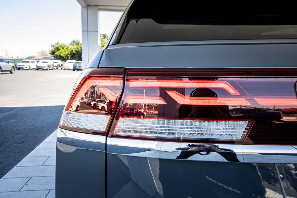 new 2026 Volkswagen Atlas Cross Sport car, priced at $52,261