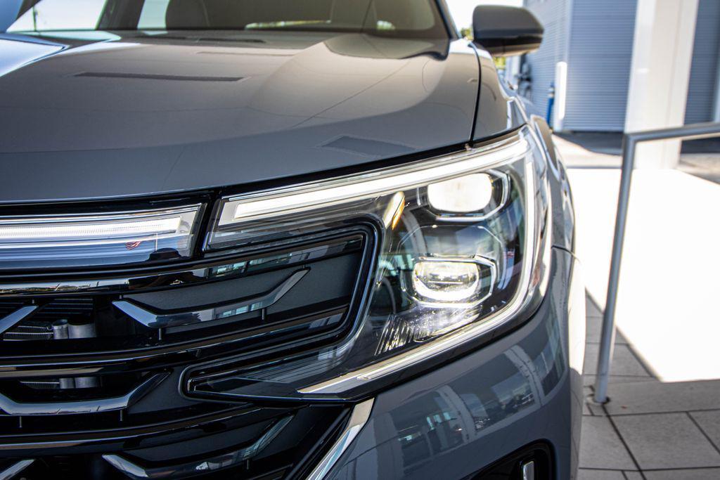 new 2026 Volkswagen Atlas Cross Sport car, priced at $52,261