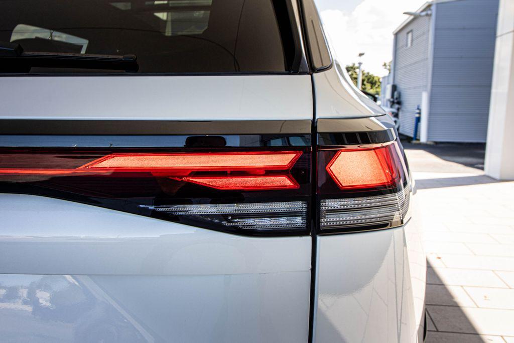 new 2026 Volkswagen Tiguan car, priced at $37,523