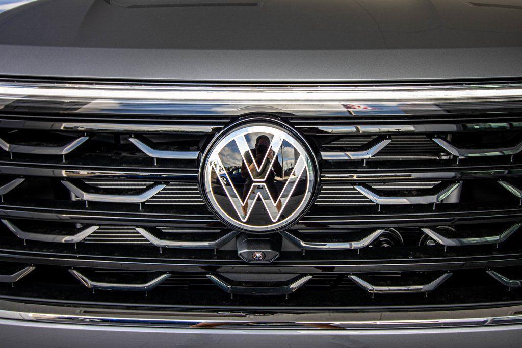 new 2026 Volkswagen Atlas car, priced at $53,992
