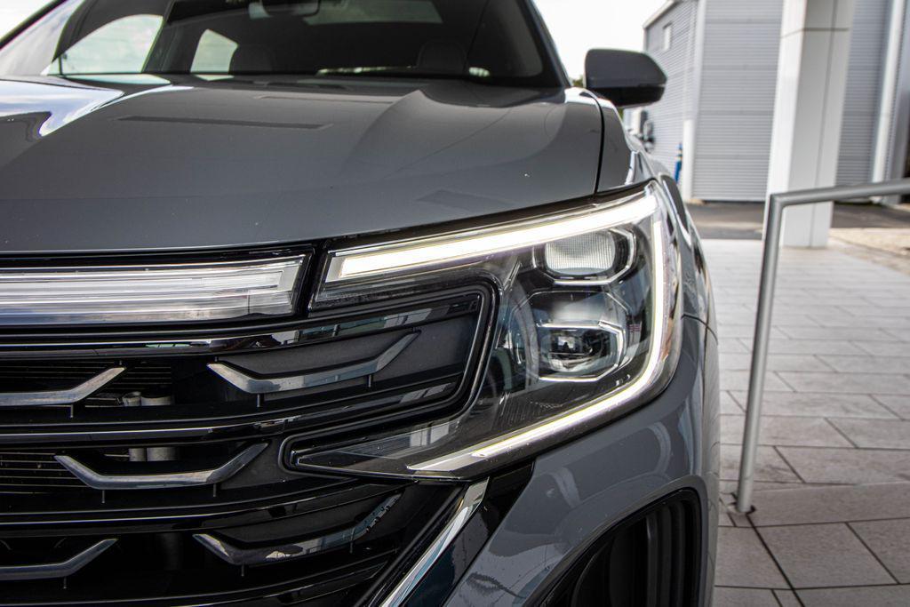 used 2024 Volkswagen Atlas Cross Sport car, priced at $31,400