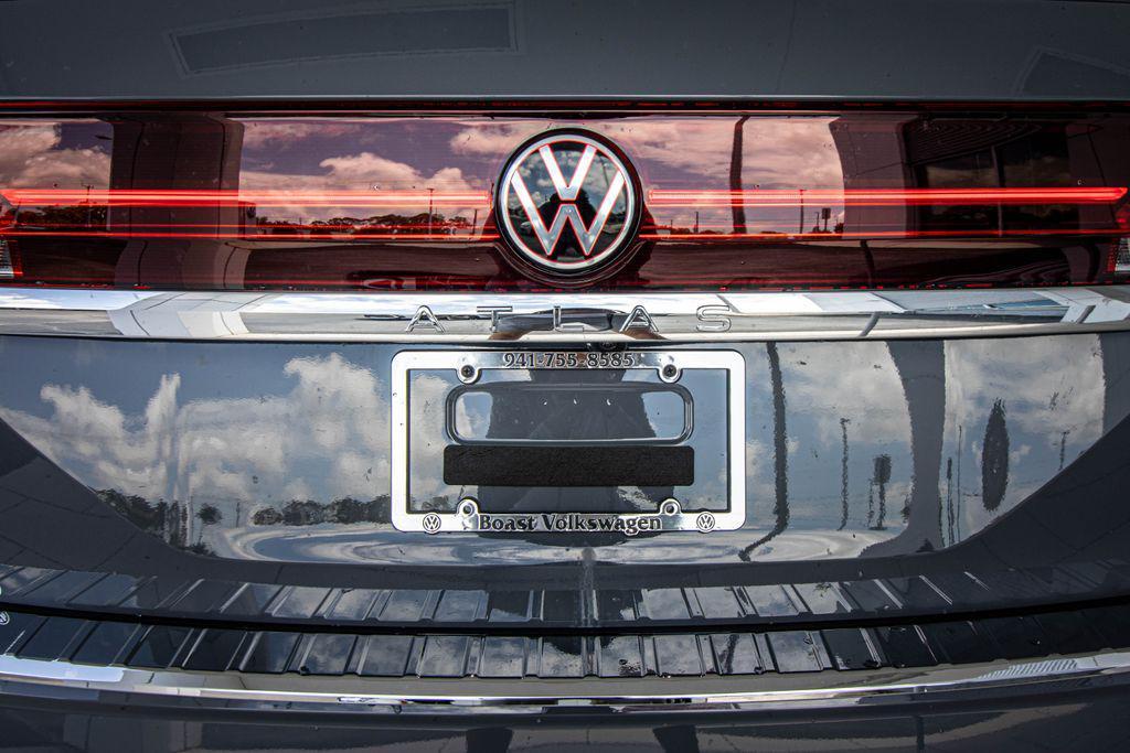 new 2026 Volkswagen Atlas car, priced at $44,938
