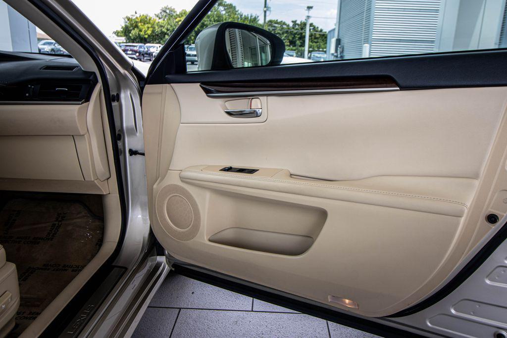 used 2014 Lexus ES 350 car, priced at $18,992