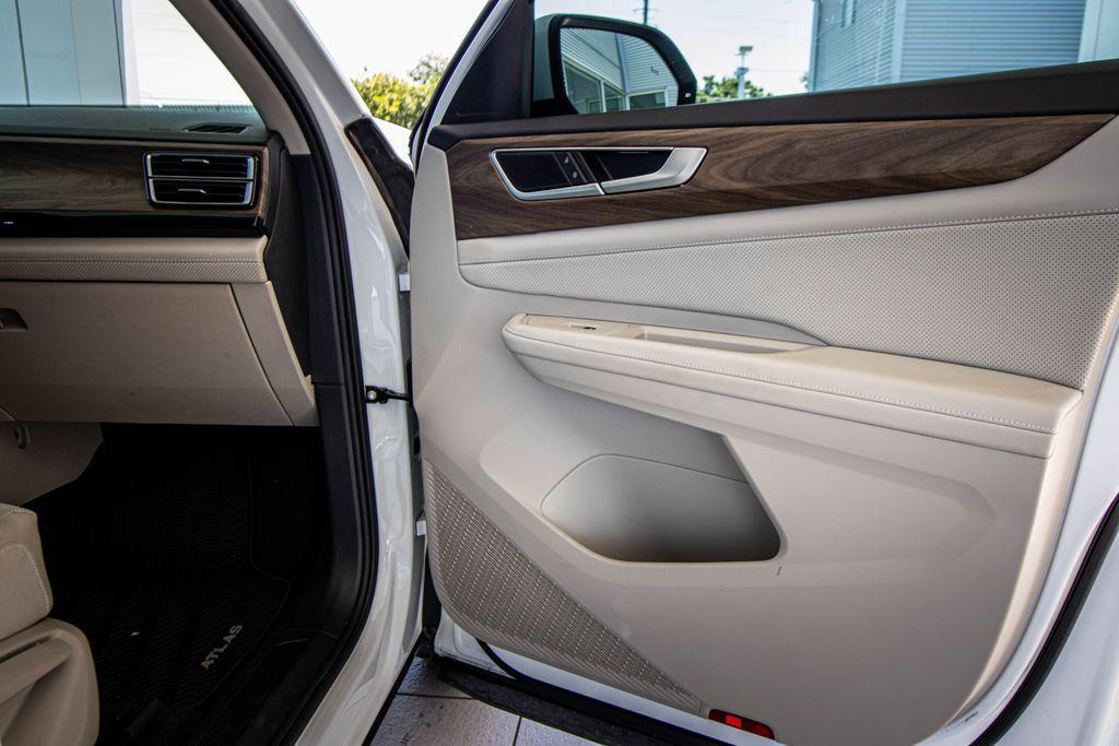 used 2024 Volkswagen Atlas car, priced at $30,348