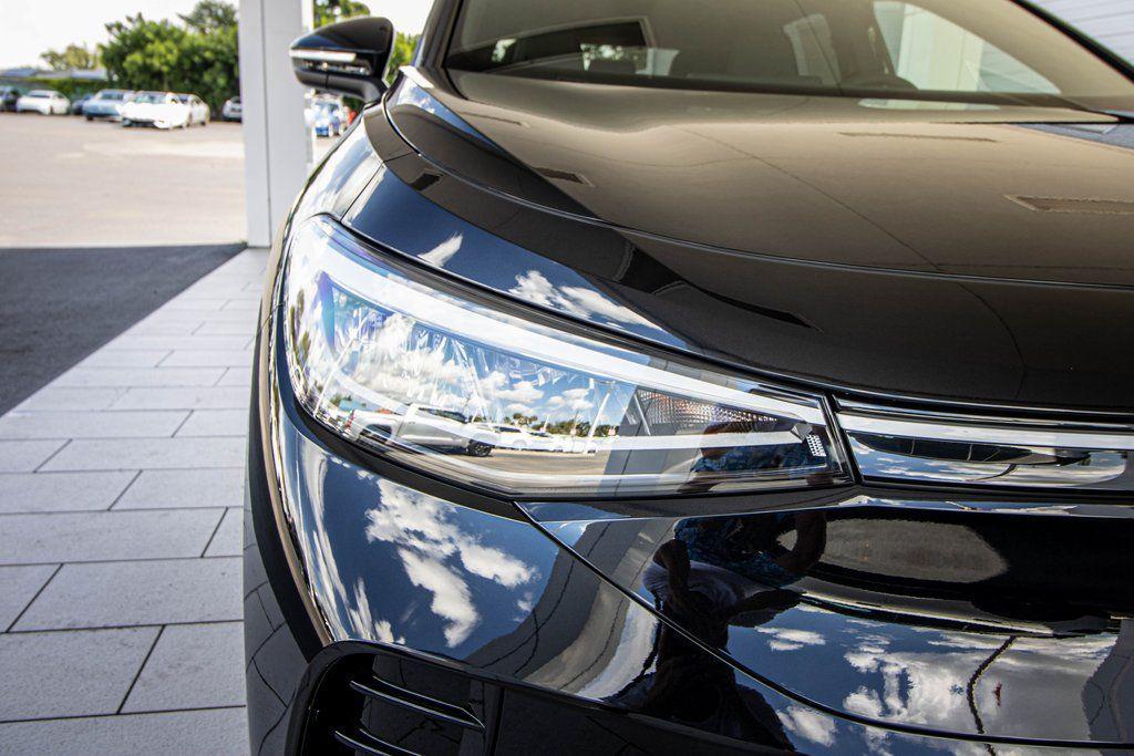 new 2025 Volkswagen ID.4 car, priced at $41,055