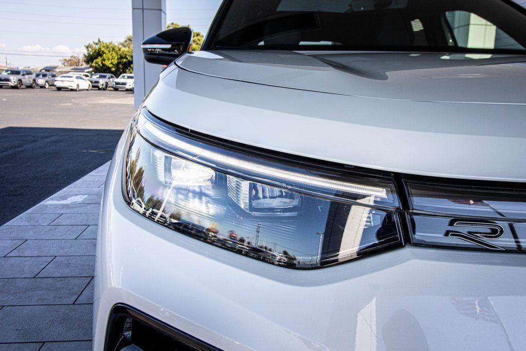 new 2026 Volkswagen Tiguan car, priced at $38,305