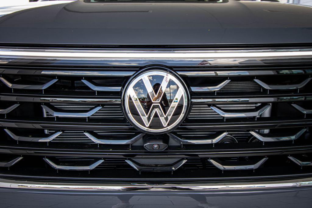new 2026 Volkswagen Atlas Cross Sport car, priced at $52,359