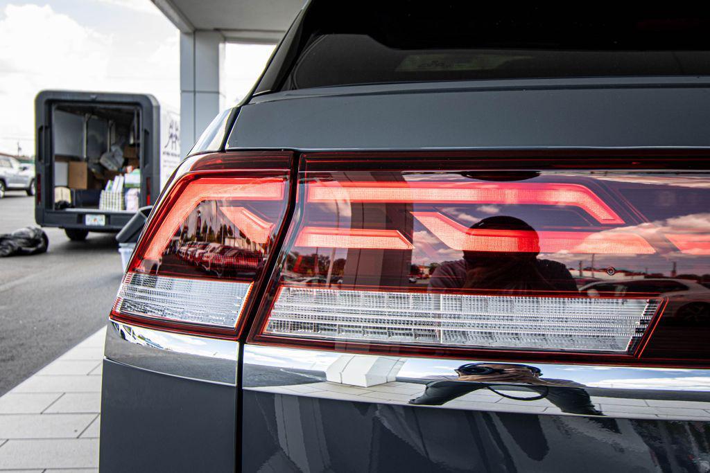 new 2026 Volkswagen Atlas Cross Sport car, priced at $52,359