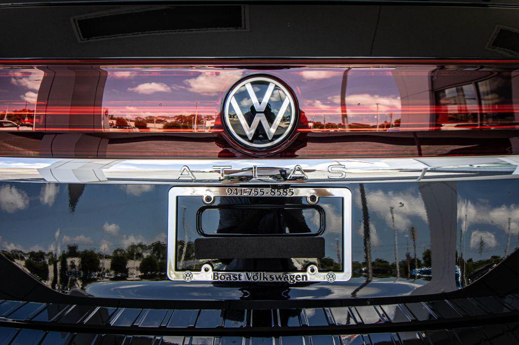 new 2026 Volkswagen Atlas car, priced at $44,501