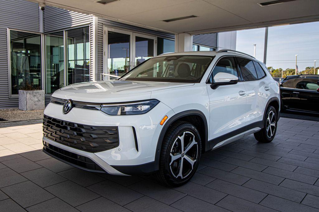 used 2025 Volkswagen Tiguan car, priced at $30,322