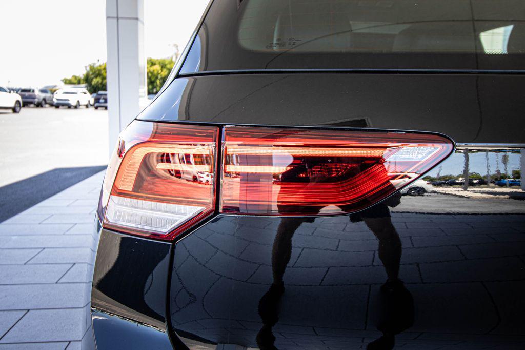 new 2026 Volkswagen Golf GTI car, priced at $39,253