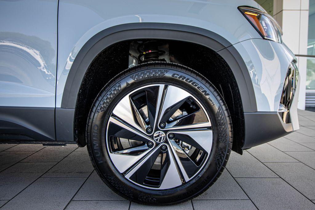 new 2026 Volkswagen Taos car, priced at $32,256