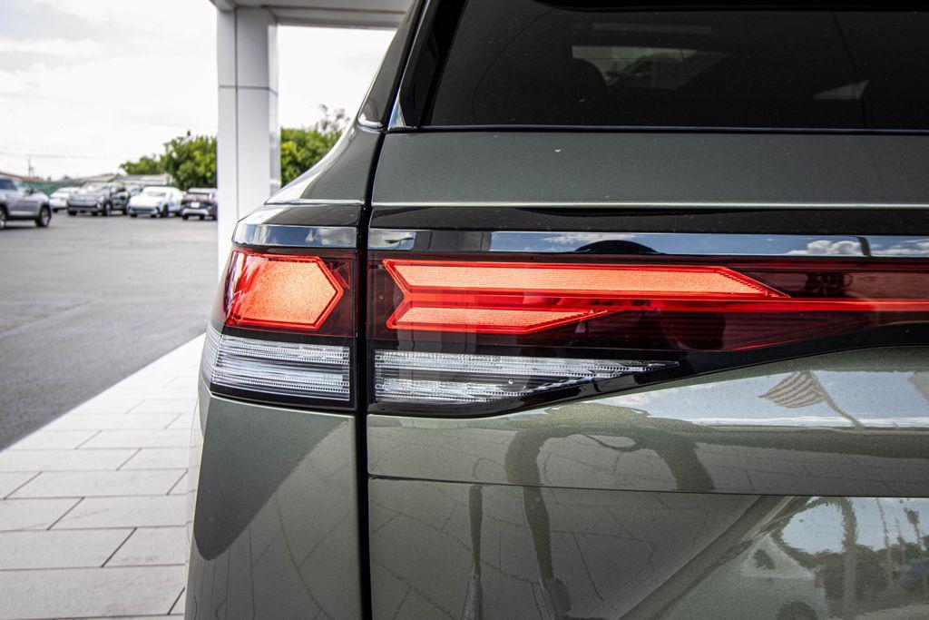 new 2026 Volkswagen Tiguan car, priced at $38,305