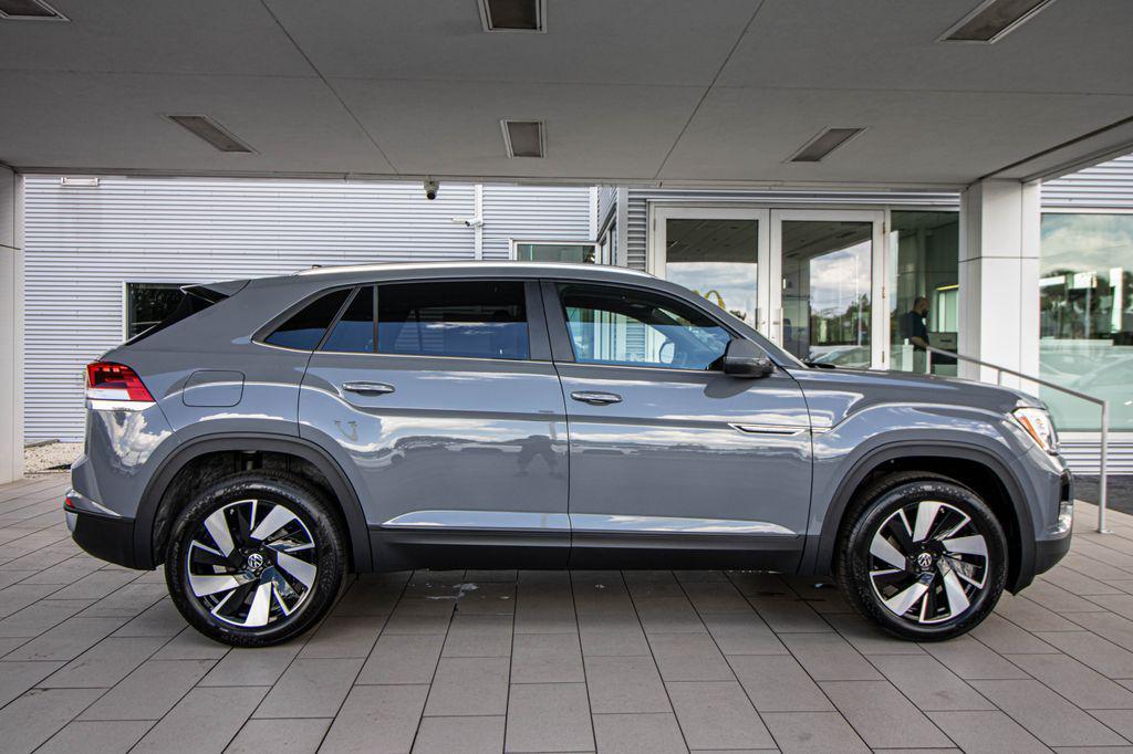 new 2026 Volkswagen Atlas Cross Sport car, priced at $41,561