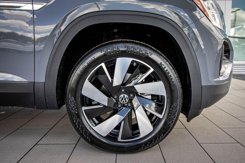 new 2026 Volkswagen Atlas Cross Sport car, priced at $41,561