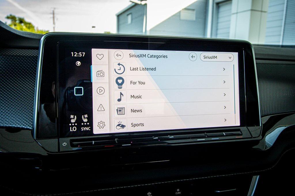 new 2026 Volkswagen Atlas Cross Sport car, priced at $47,417