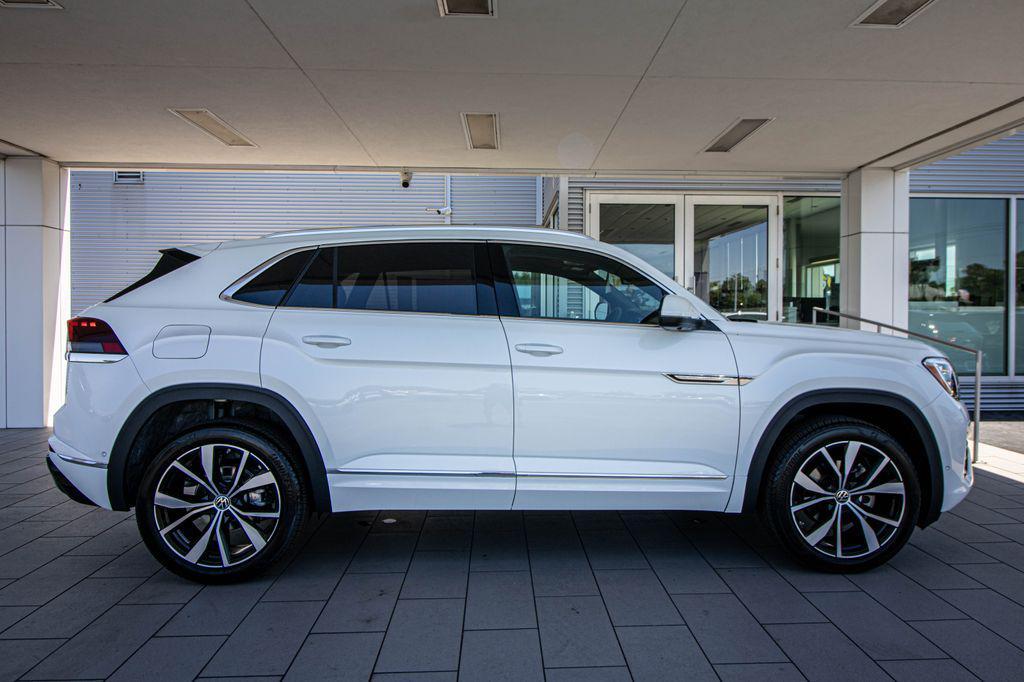 new 2026 Volkswagen Atlas Cross Sport car, priced at $52,100