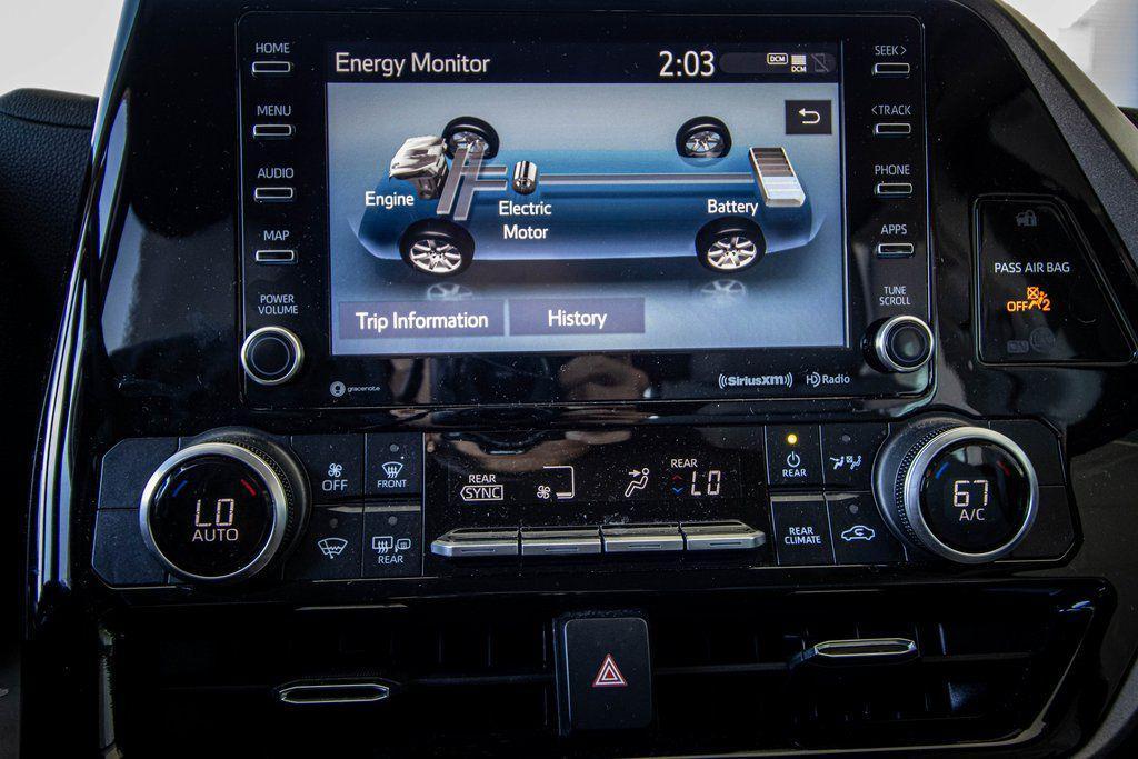 used 2022 Toyota Highlander Hybrid car, priced at $26,995