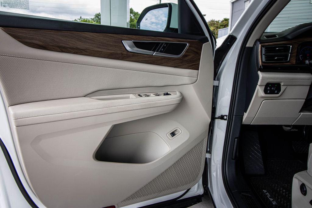 used 2025 Volkswagen Atlas car, priced at $33,587