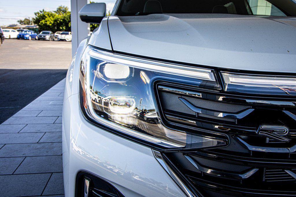 new 2026 Volkswagen Atlas Cross Sport car, priced at $51,261