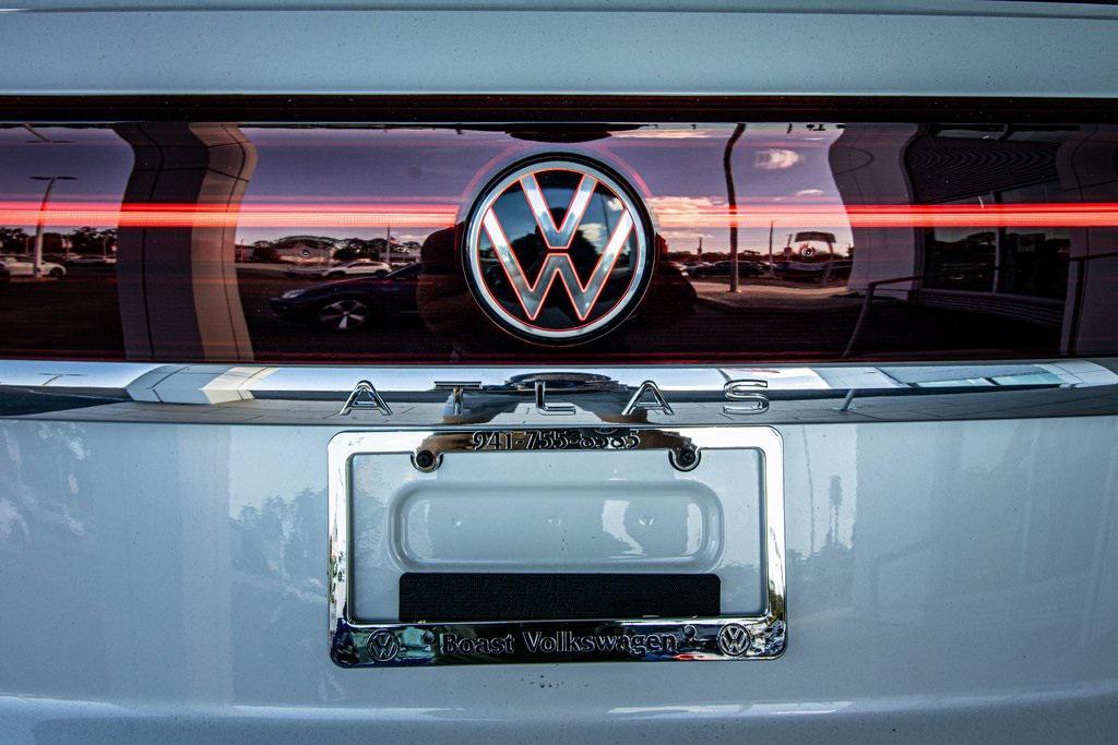 new 2026 Volkswagen Atlas Cross Sport car, priced at $52,261