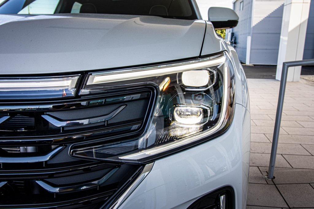 new 2026 Volkswagen Atlas Cross Sport car, priced at $52,261