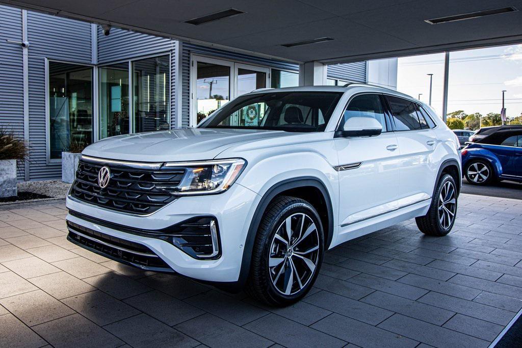 new 2026 Volkswagen Atlas Cross Sport car, priced at $52,261