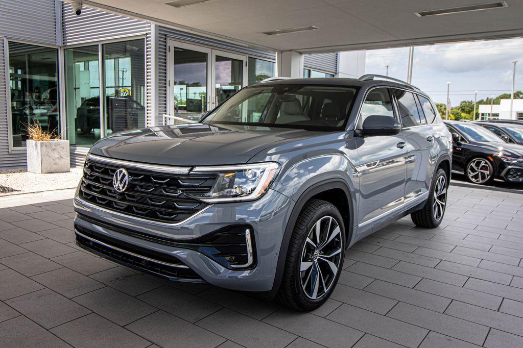 new 2026 Volkswagen Atlas car, priced at $53,162