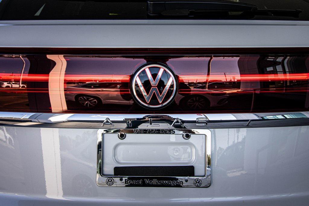 new 2026 Volkswagen Atlas Cross Sport car, priced at $43,007
